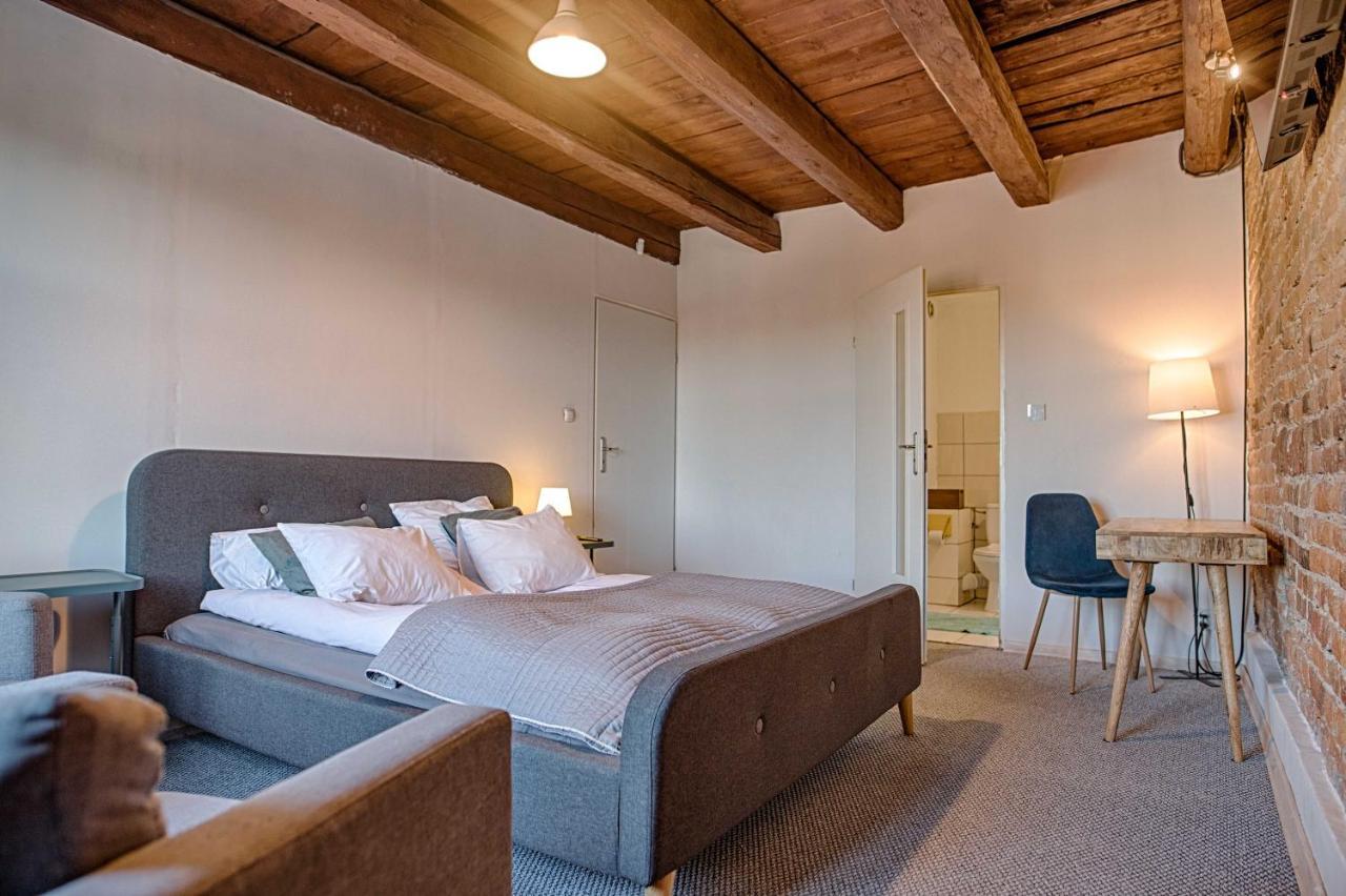 3 Bros' Hostel Cieszyn Экстерьер фото