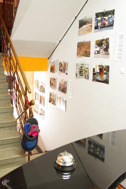 3 Bros' Hostel Cieszyn Цешин Экстерьер фото