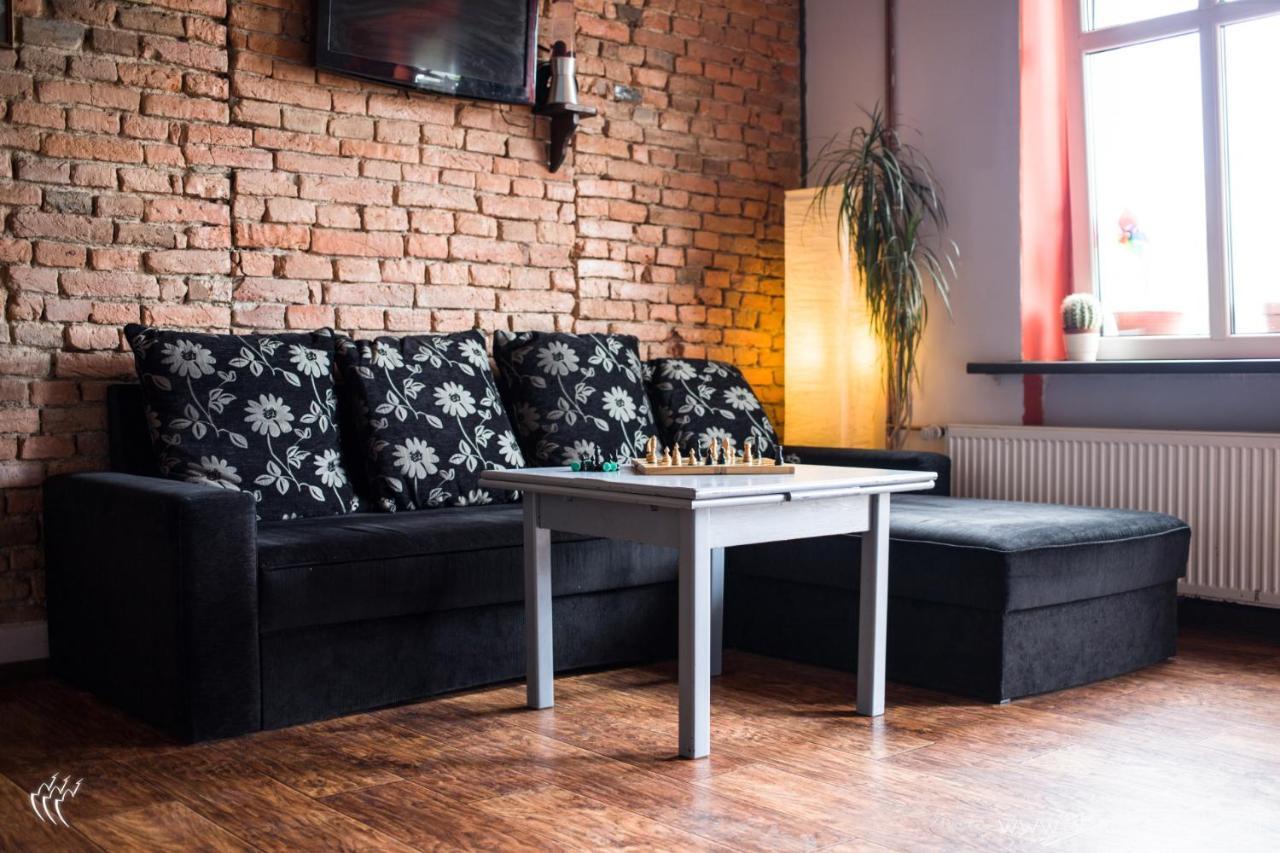 3 Bros' Hostel Cieszyn Экстерьер фото